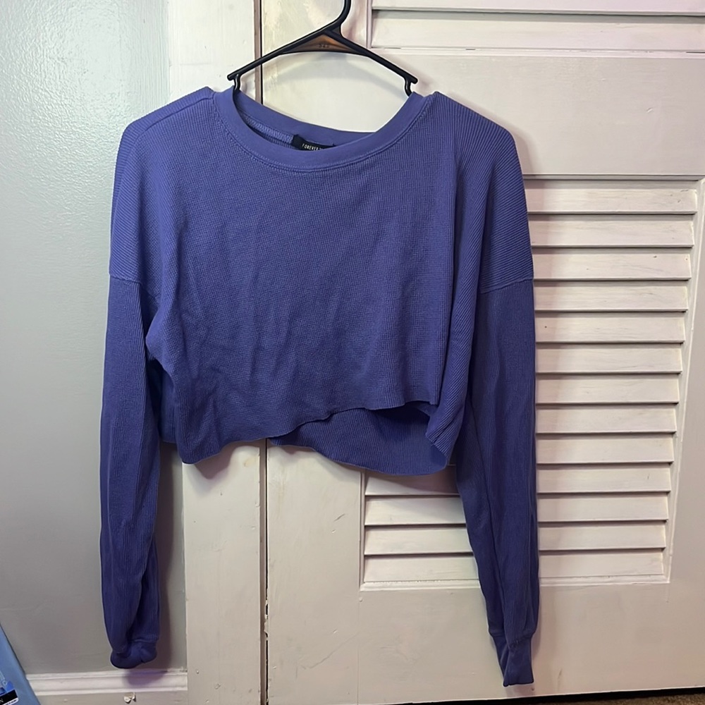 Long sleeve crop
